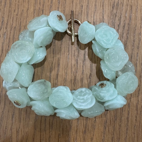 CHANEL Vintage 2002 Logo Camellia Resin Flower Necklace - Picture 1 of 6